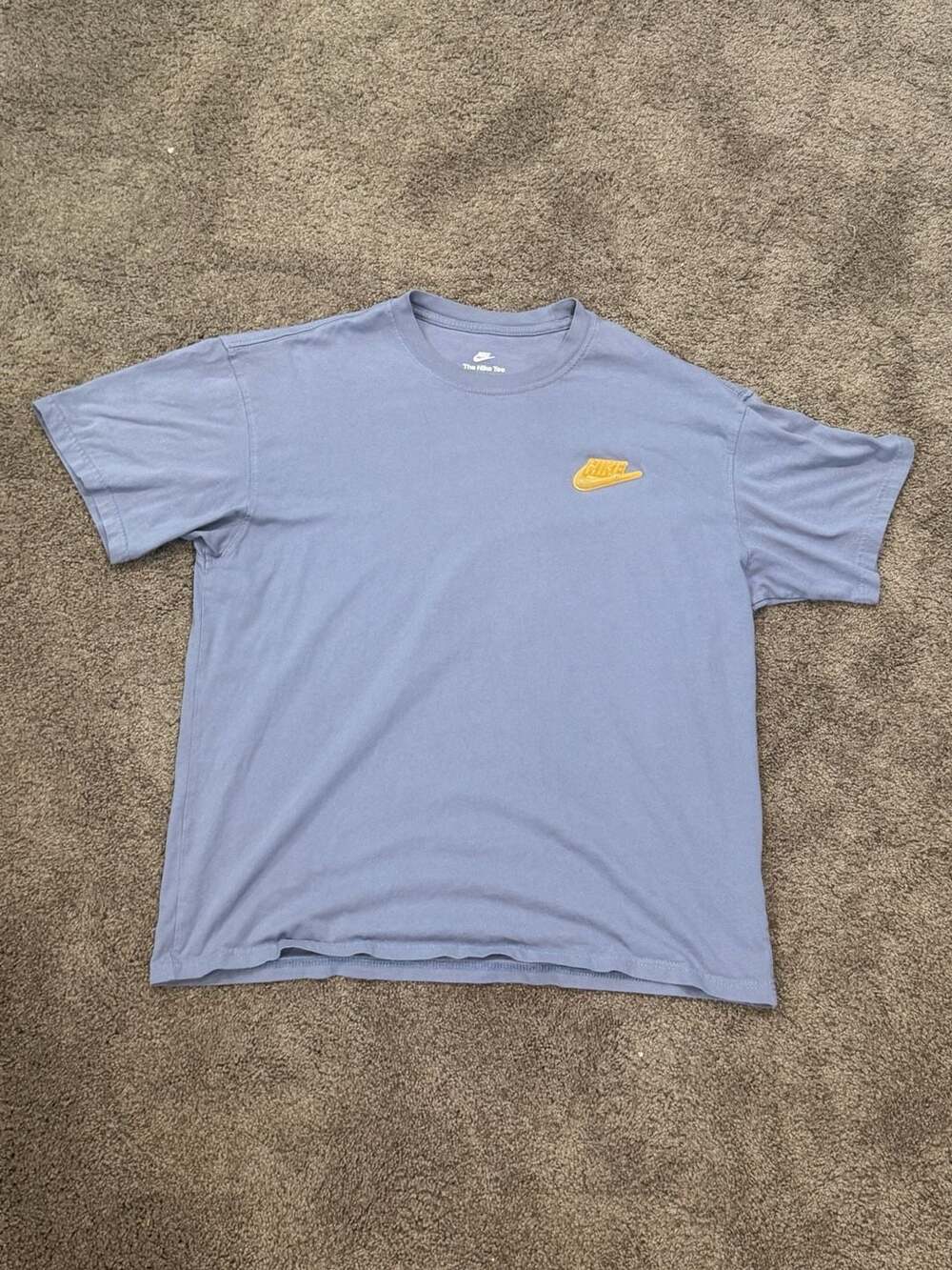 Nike The Nike Tee Loose Fit Graphic T-Shirt Ashen Slate Large